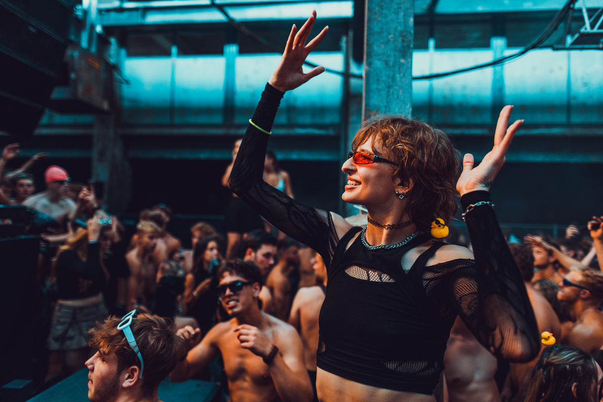 Loading... just a sec